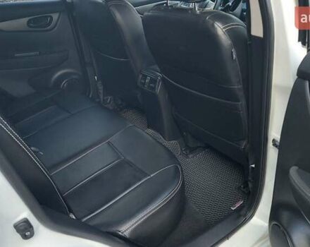 Белый Ниссан Кашкай, объемом двигателя 2 л и пробегом 53 тыс. км за 15250 $, фото 26 на Automoto.ua