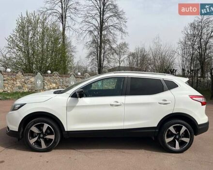 Белый Ниссан Кашкай, объемом двигателя 1.46 л и пробегом 178 тыс. км за 13500 $, фото 3 на Automoto.ua
