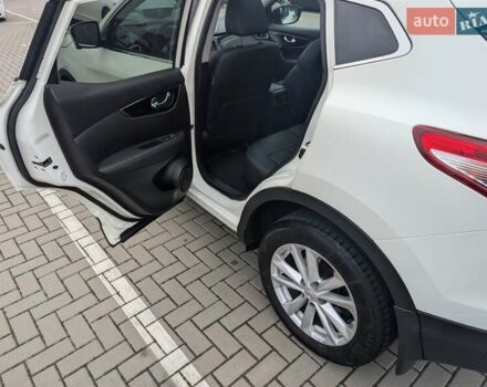 Белый Ниссан Кашкай, объемом двигателя 1.6 л и пробегом 132 тыс. км за 16500 $, фото 25 на Automoto.ua