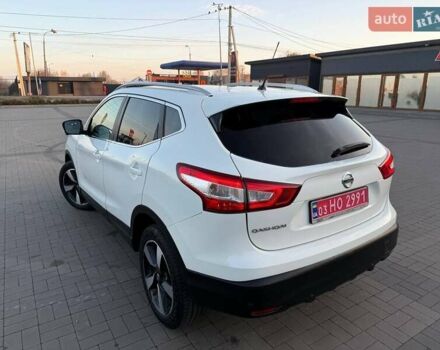 Белый Ниссан Кашкай, объемом двигателя 1.5 л и пробегом 213 тыс. км за 15900 $, фото 6 на Automoto.ua