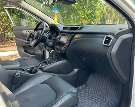 Білий Ніссан Кашкай, об'ємом двигуна 2 л та пробігом 98 тис. км за 19000 $, фото 9 на Automoto.ua