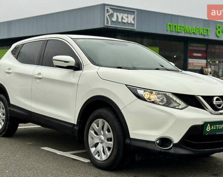 Білий Ніссан Кашкай, об'ємом двигуна 1.2 л та пробігом 56 тис. км за 14777 $, фото 1 на Automoto.ua
