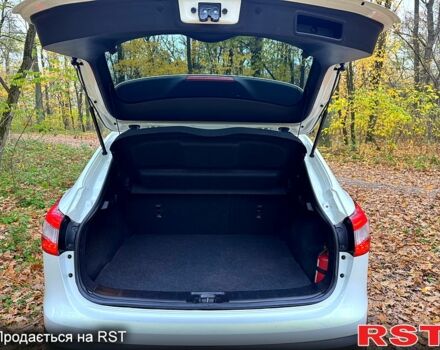 Білий Ніссан Кашкай, об'ємом двигуна 1.6 л та пробігом 137 тис. км за 15200 $, фото 11 на Automoto.ua