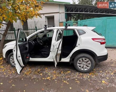 Белый Ниссан Кашкай, объемом двигателя 2 л и пробегом 76 тыс. км за 14500 $, фото 4 на Automoto.ua