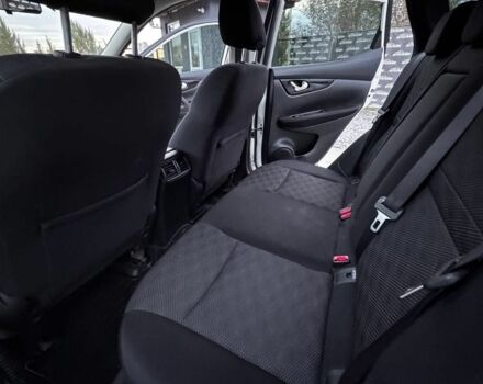 Белый Ниссан Кашкай, объемом двигателя 0 л и пробегом 68 тыс. км за 11650 $, фото 7 на Automoto.ua