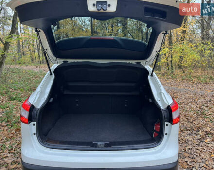 Білий Ніссан Кашкай, об'ємом двигуна 1.6 л та пробігом 137 тис. км за 14900 $, фото 18 на Automoto.ua