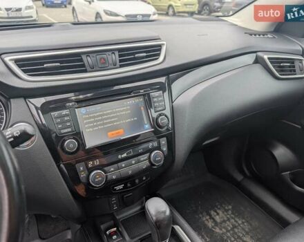 Белый Ниссан Кашкай, объемом двигателя 1.6 л и пробегом 132 тыс. км за 16500 $, фото 20 на Automoto.ua