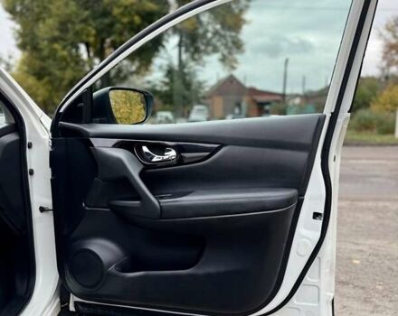Білий Ніссан Кашкай, об'ємом двигуна 1.46 л та пробігом 168 тис. км за 16500 $, фото 27 на Automoto.ua