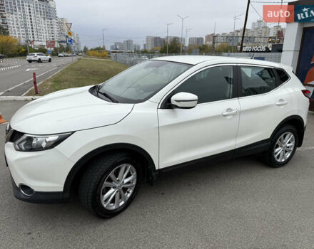 Белый Ниссан Кашкай, объемом двигателя 1.2 л и пробегом 48 тыс. км за 17700 $, фото 17 на Automoto.ua