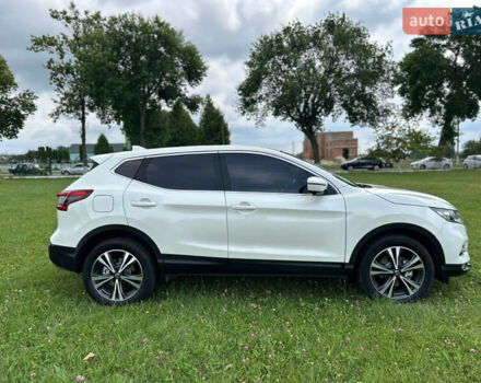 Белый Ниссан Кашкай, объемом двигателя 1.6 л и пробегом 123 тыс. км за 18200 $, фото 14 на Automoto.ua