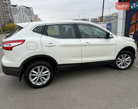 Белый Ниссан Кашкай, объемом двигателя 1.2 л и пробегом 48 тыс. км за 17700 $, фото 12 на Automoto.ua