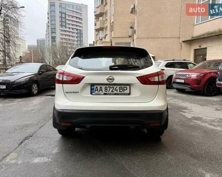 Білий Ніссан Кашкай, об'ємом двигуна 1.2 л та пробігом 85 тис. км за 15800 $, фото 4 на Automoto.ua