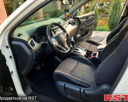 Білий Ніссан Кашкай, об'ємом двигуна 1.2 л та пробігом 171 тис. км за 15000 $, фото 5 на Automoto.ua