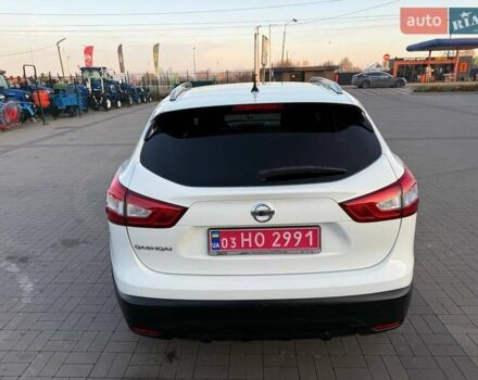 Белый Ниссан Кашкай, объемом двигателя 1.5 л и пробегом 213 тыс. км за 15900 $, фото 5 на Automoto.ua