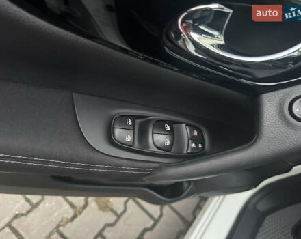 Білий Ніссан Кашкай, об'ємом двигуна 1.6 л та пробігом 204 тис. км за 16999 $, фото 14 на Automoto.ua