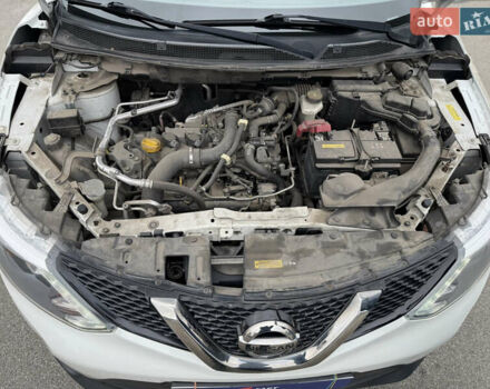 Белый Ниссан Кашкай, объемом двигателя 1.2 л и пробегом 48 тыс. км за 17700 $, фото 20 на Automoto.ua