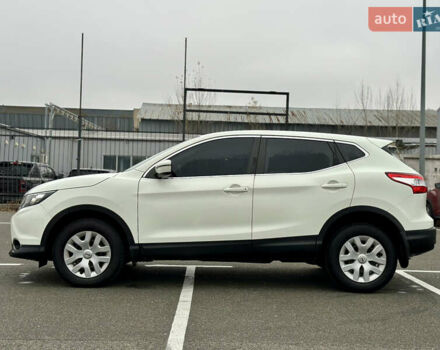 Білий Ніссан Кашкай, об'ємом двигуна 1.2 л та пробігом 56 тис. км за 14777 $, фото 5 на Automoto.ua