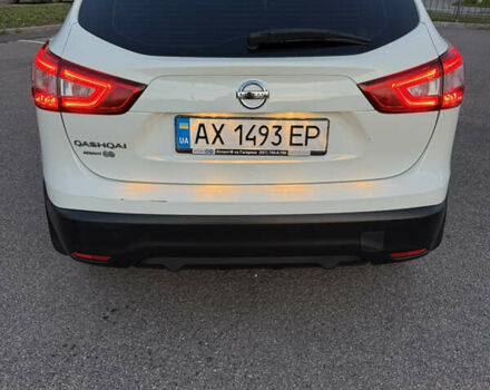 Белый Ниссан Кашкай, объемом двигателя 2 л и пробегом 148 тыс. км за 15000 $, фото 5 на Automoto.ua