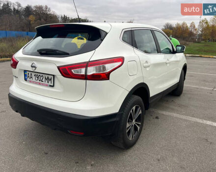 Білий Ніссан Кашкай, об'ємом двигуна 1.2 л та пробігом 71 тис. км за 14700 $, фото 6 на Automoto.ua