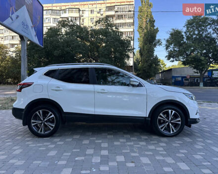Білий Ніссан Кашкай, об'ємом двигуна 1.6 л та пробігом 95 тис. км за 21900 $, фото 4 на Automoto.ua