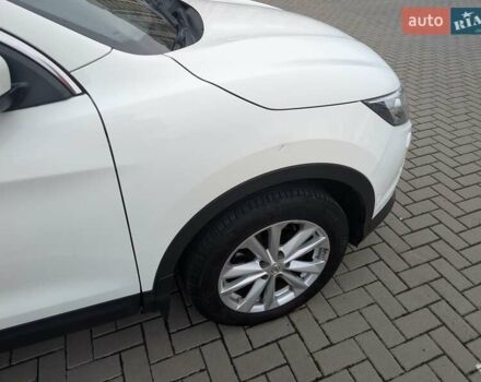Белый Ниссан Кашкай, объемом двигателя 1.6 л и пробегом 132 тыс. км за 16500 $, фото 29 на Automoto.ua