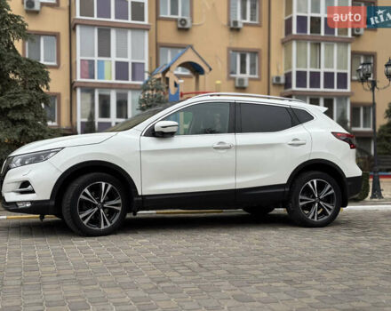 Белый Ниссан Кашкай, объемом двигателя 1.6 л и пробегом 147 тыс. км за 18900 $, фото 2 на Automoto.ua