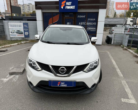 Белый Ниссан Кашкай, объемом двигателя 1.2 л и пробегом 48 тыс. км за 17700 $, фото 3 на Automoto.ua
