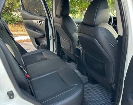 Білий Ніссан Кашкай, об'ємом двигуна 2 л та пробігом 98 тис. км за 19000 $, фото 13 на Automoto.ua