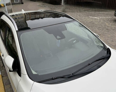 Белый Ниссан Кашкай, объемом двигателя 1.6 л и пробегом 147 тыс. км за 18900 $, фото 5 на Automoto.ua