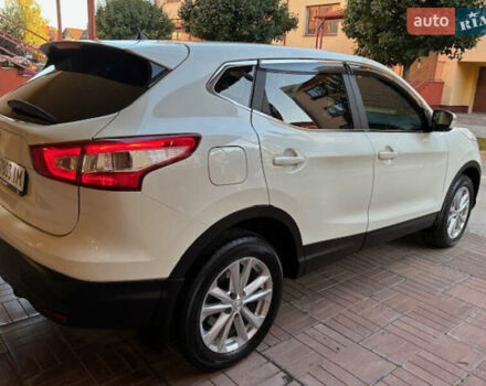 Белый Ниссан Кашкай, объемом двигателя 1.2 л и пробегом 102 тыс. км за 13500 $, фото 1 на Automoto.ua