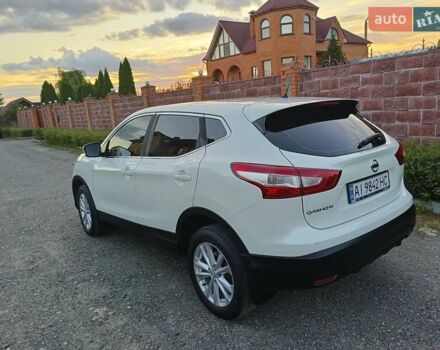 Білий Ніссан Кашкай, об'ємом двигуна 1.2 л та пробігом 82 тис. км за 13500 $, фото 2 на Automoto.ua