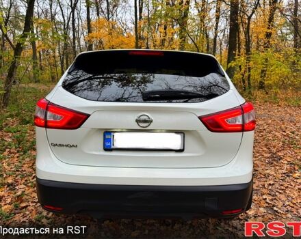 Білий Ніссан Кашкай, об'ємом двигуна 1.6 л та пробігом 137 тис. км за 15200 $, фото 4 на Automoto.ua