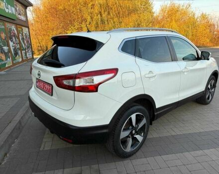 Белый Ниссан Кашкай, объемом двигателя 1.5 л и пробегом 213 тыс. км за 15900 $, фото 3 на Automoto.ua