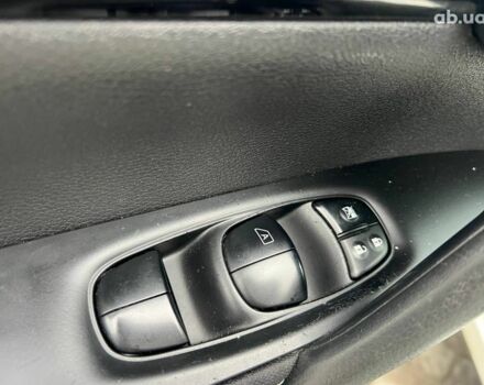 Білий Ніссан Кашкай, об'ємом двигуна 1.6 л та пробігом 216 тис. км за 16990 $, фото 15 на Automoto.ua