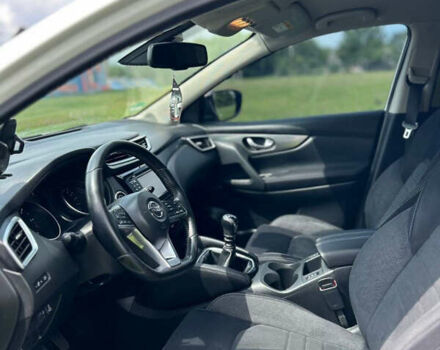 Белый Ниссан Кашкай, объемом двигателя 1.6 л и пробегом 123 тыс. км за 18200 $, фото 21 на Automoto.ua