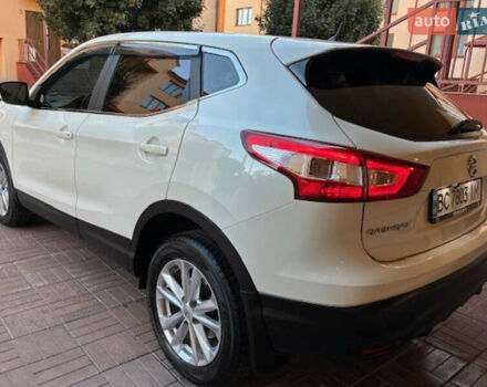 Белый Ниссан Кашкай, объемом двигателя 1.2 л и пробегом 102 тыс. км за 13500 $, фото 2 на Automoto.ua