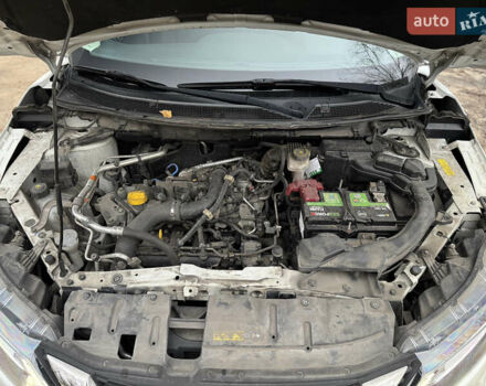 Белый Ниссан Кашкай, объемом двигателя 1.2 л и пробегом 76 тыс. км за 13300 $, фото 22 на Automoto.ua