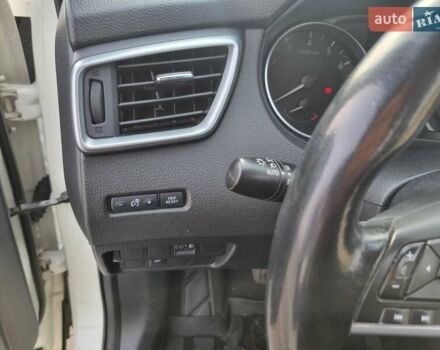 Белый Ниссан Кашкай, объемом двигателя 1.2 л и пробегом 178 тыс. км за 12800 $, фото 33 на Automoto.ua