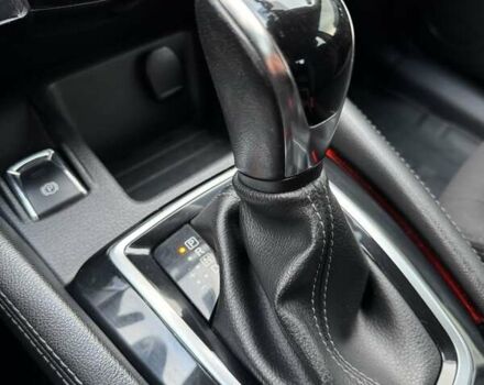 Белый Ниссан Кашкай, объемом двигателя 1.2 л и пробегом 143 тыс. км за 15000 $, фото 25 на Automoto.ua