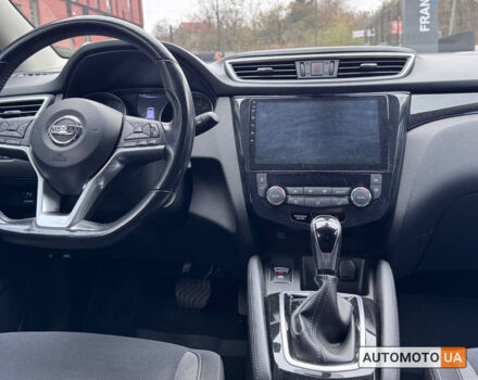 Белый Ниссан Кашкай, объемом двигателя 1.2 л и пробегом 92 тыс. км за 15900 $, фото 11 на Automoto.ua