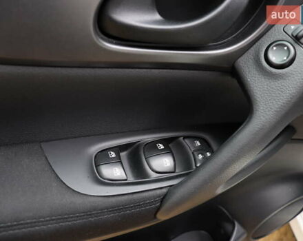 Белый Ниссан Кашкай, объемом двигателя 1.6 л и пробегом 245 тыс. км за 15900 $, фото 9 на Automoto.ua