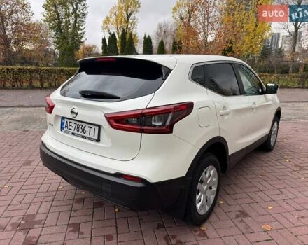 Белый Ниссан Кашкай, объемом двигателя 1.2 л и пробегом 161 тыс. км за 11900 $, фото 5 на Automoto.ua