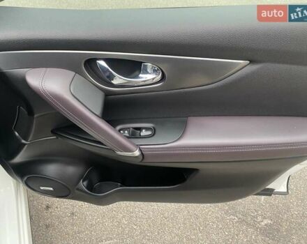 Белый Ниссан Кашкай, объемом двигателя 1.6 л и пробегом 58 тыс. км за 17900 $, фото 13 на Automoto.ua