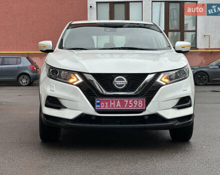 Белый Ниссан Кашкай, объемом двигателя 1.6 л и пробегом 245 тыс. км за 14800 $, фото 1 на Automoto.ua