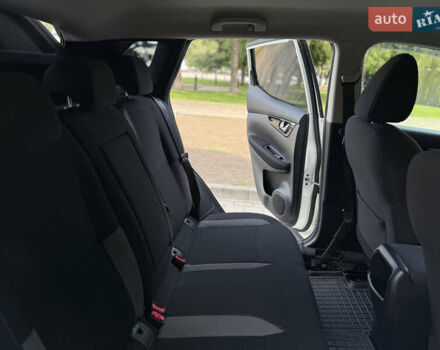 Білий Ніссан Кашкай, об'ємом двигуна 1.6 л та пробігом 91 тис. км за 18200 $, фото 17 на Automoto.ua