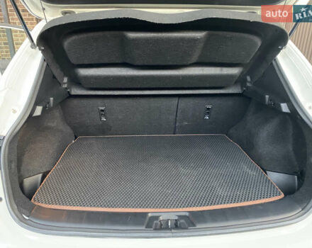 Белый Ниссан Кашкай, объемом двигателя 1.6 л и пробегом 92 тыс. км за 19950 $, фото 19 на Automoto.ua