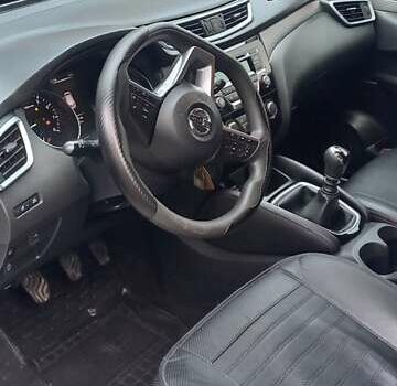 Белый Ниссан Кашкай, объемом двигателя 1.2 л и пробегом 90 тыс. км за 14200 $, фото 6 на Automoto.ua