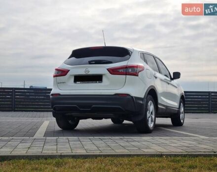 Белый Ниссан Кашкай, объемом двигателя 1.2 л и пробегом 178 тыс. км за 12800 $, фото 17 на Automoto.ua