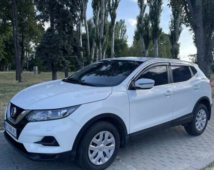 Белый Ниссан Кашкай, объемом двигателя 1.2 л и пробегом 70 тыс. км за 15500 $, фото 5 на Automoto.ua