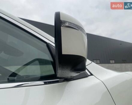 Белый Ниссан Кашкай, объемом двигателя 1.6 л и пробегом 58 тыс. км за 17900 $, фото 4 на Automoto.ua